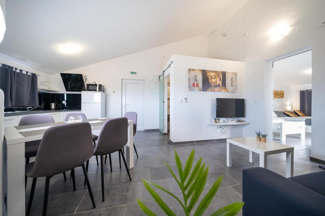 Holiday Apartments Amarilis Пакоштане Экстерьер фото