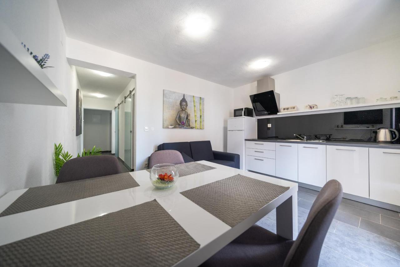Holiday Apartments Amarilis Пакоштане Экстерьер фото