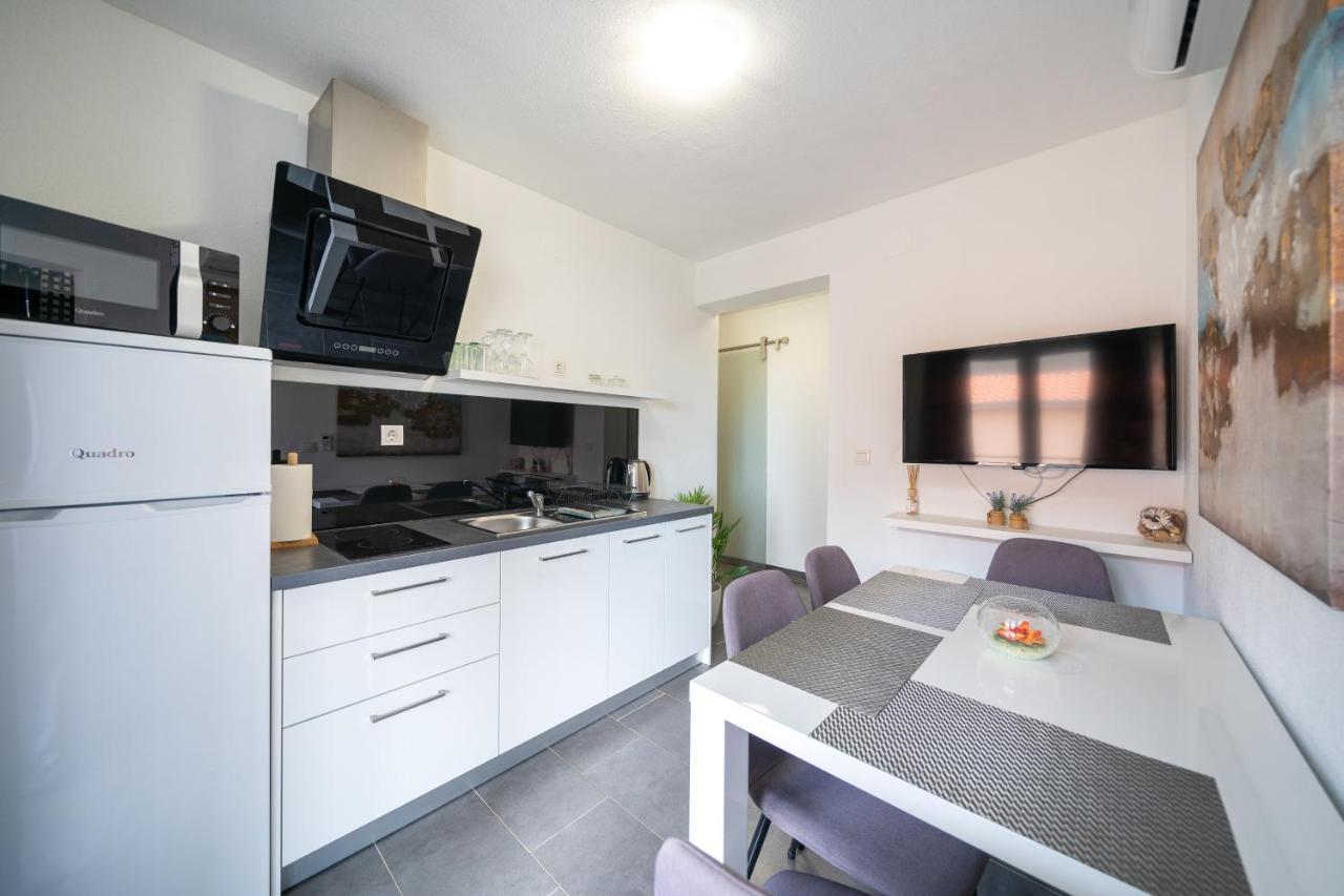 Holiday Apartments Amarilis Пакоштане Экстерьер фото
