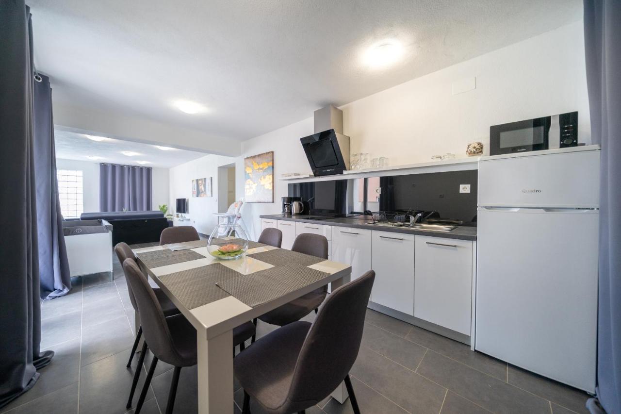 Holiday Apartments Amarilis Пакоштане Экстерьер фото