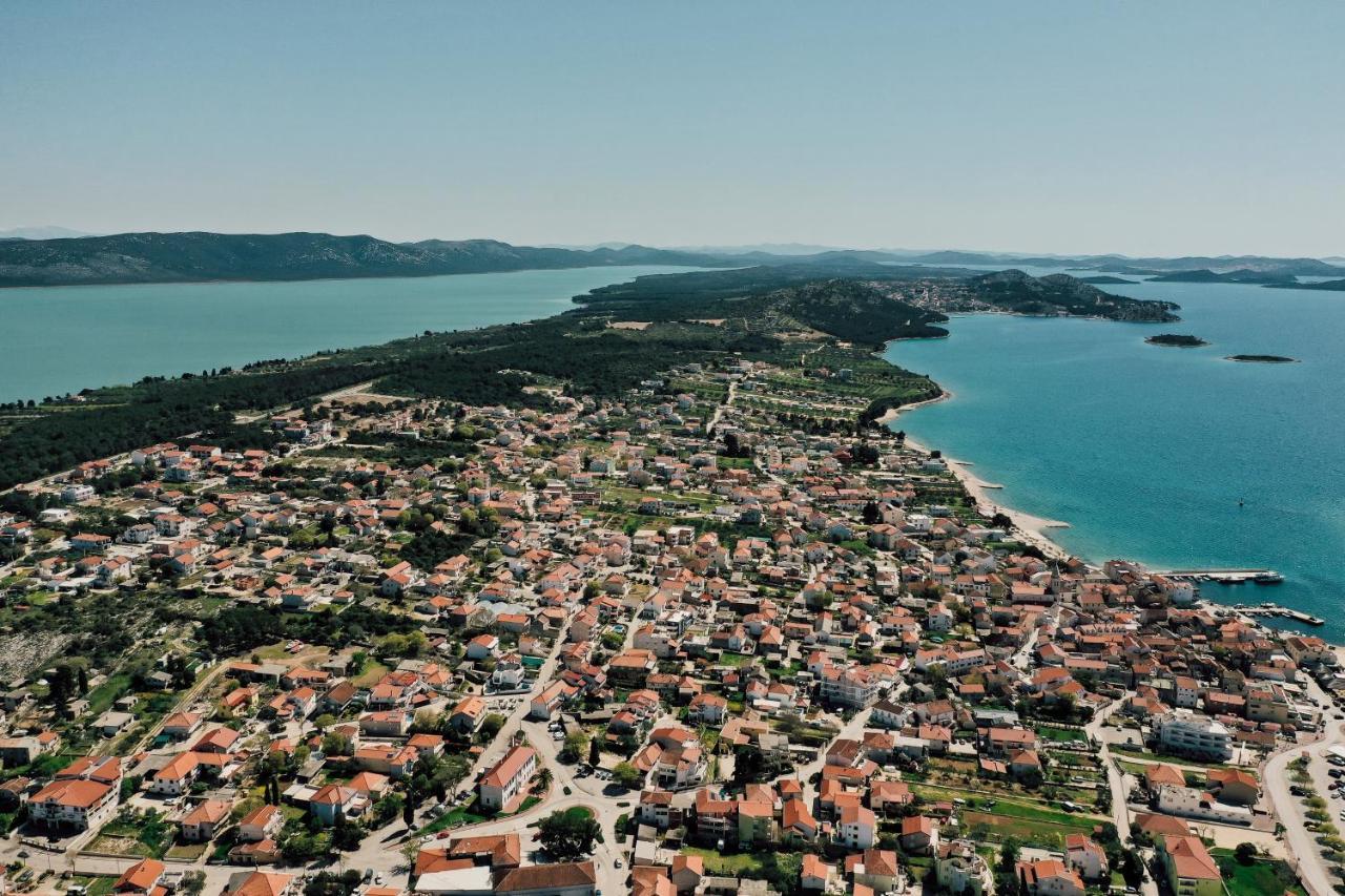 Holiday Apartments Amarilis Пакоштане Экстерьер фото